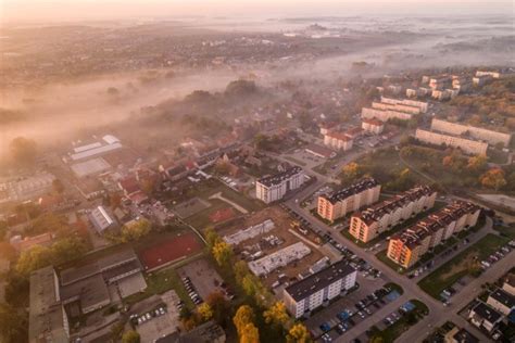 Świebodzin o świcie z lotu ptaka prezentuje się nieziemsko Zobaczcie