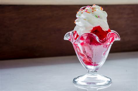 Strawberry Sundae Day 7th July Days Of The Year