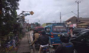 Lapor Jalan Simpang Jampang Bomang Makin Semrawut Dan Langganan Macet