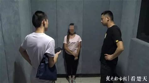 湖北一地出动130余警力，一夜抓获33人！53岁女子的手机记录太惊人