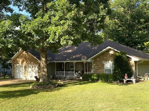 Houston, MO Real Estate - Houston Homes for Sale | realtor.com®