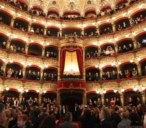 Chiusura Del Botteghino Teatro Massimo Bellini Di Catania