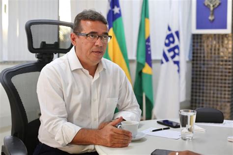 Prefeito Marcos Santana Se Reúne Com Representantes Do Sebrae Para