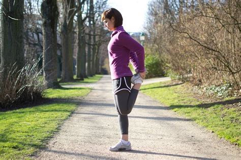 The 8 Best Stretches To Do Before Running