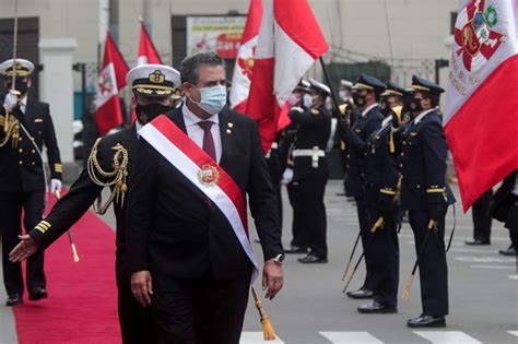 Presidente Interino Do Peru Demitiu Se Depois De Uma Semana De