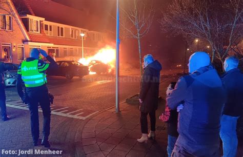 Auto Volledig In Vlammen Opgegaan Aan De Riedertuin Livepost