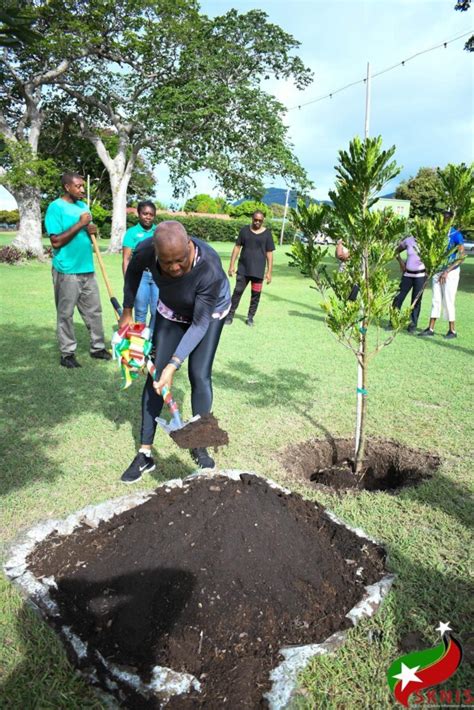 Governor General Of St Kitts And Nevis Her Excellency Dame Marcella