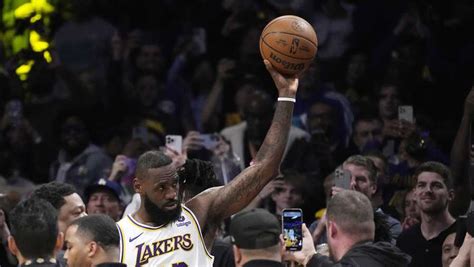 Lakers Lebron James Makes Nba History With 40 000 Career Points Hot