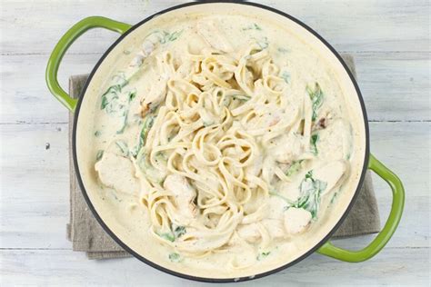 Chicken Spinach Alfredo - Flour On My Face