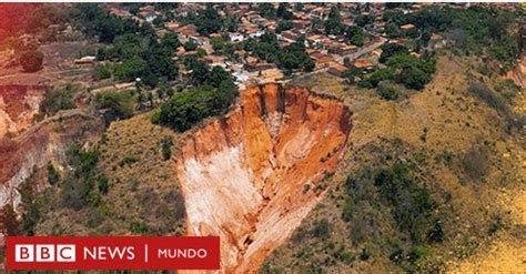 Las Enormes Grietas Que Se Tragan Barrios Enteros En Todo El Mundo