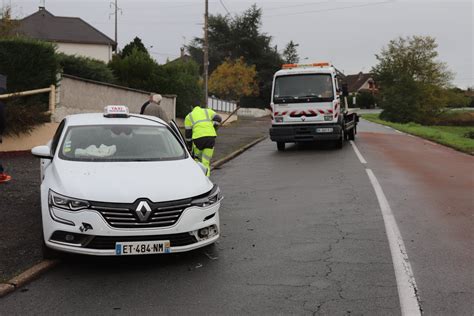 FAITS DIVERS Trois blessés légers dans une collision à Gueugnon