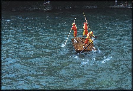 Valstagna Canal Di Brenta Palio Delle Zattere A Valstagna Canoa