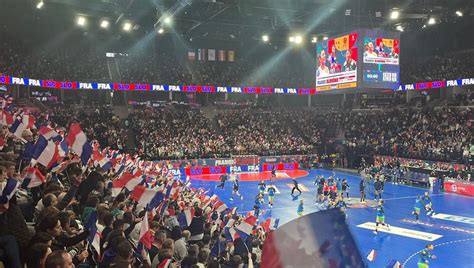 Handball Orl Ans Devant Fans R Unis Co Met Les Bleues