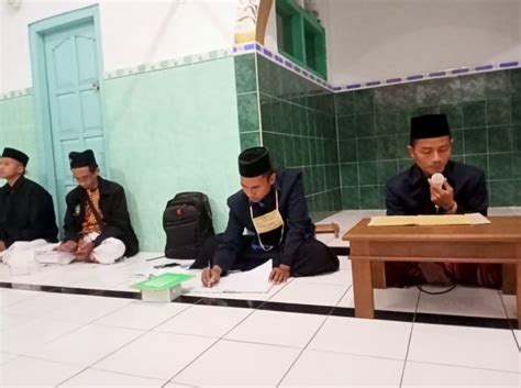 Ngaji Kitab Fathul Qarib Bersama LBM MWCNU Adipala