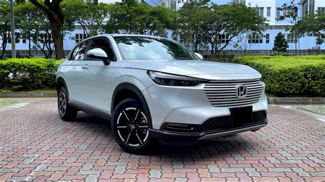 honda vezel   premium sunlight white pearl youtube