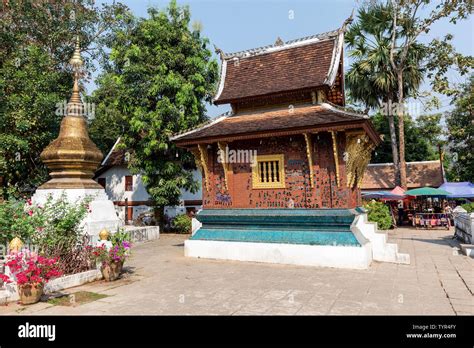 Wat Xieng Thong Temple Buddha Hi Res Stock Photography And Images Alamy