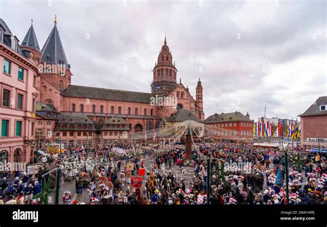 Mainz Alemania De Enero De Al Final Del Desfile De A O Nuevo