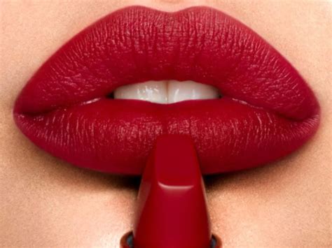 Best Red Lipstick For Fair Skin 10 Cult Favorites For Every Boss Lady Haul Of Fame