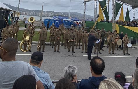 De Setembro Desfile C Vico Em Florian Polis Celebra Anos De