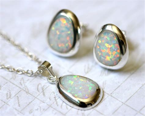 Libra Birthstone List, Color and Meanings - CrystalStones.com