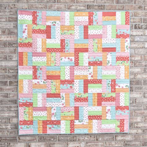 Jelly Roll Rail Fence {a free quilt pattern!} — Material Girl Quilts