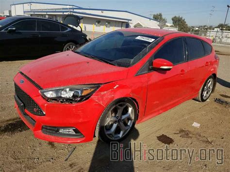 Report 1fadp3l94gl310417 Ford Focus 2016 Red Gas Price And Damage History