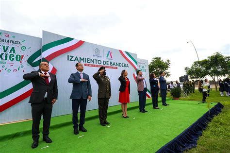 Izamiento De Bandera Genera Orgullo Y Patriotismo Politik