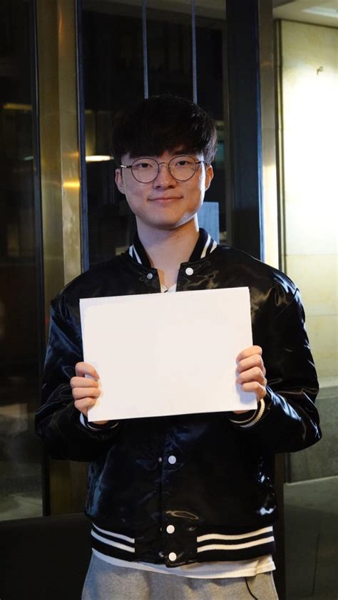 Made A Meme Template With Faker Rlolesports