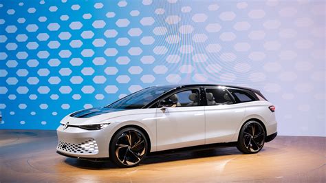 Vw Id Space Vizzion Concept Previews Potential Mile Electric Wagon