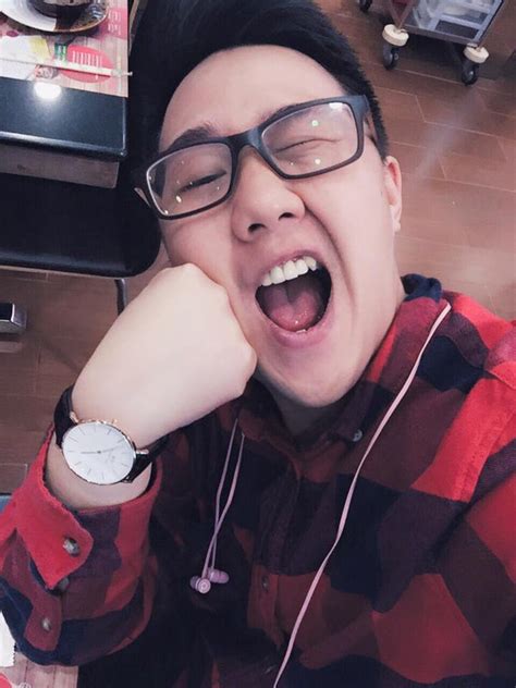 Trung Quân Idol bức xúc vì bị tố lộ ảnh nude trên diễn đàn gay