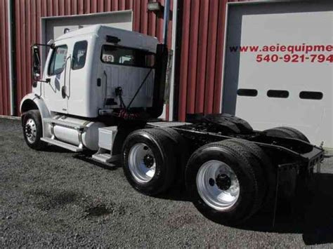 Freightliner M2 112 2006 Sleeper Semi Trucks