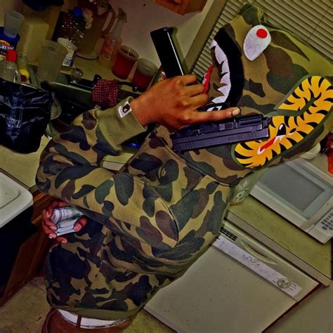 Bape, Money Wallpaper Iphone, Aesthetic Y2k, Manifesting Money, Bratz Doll, Robbery, Homies ...