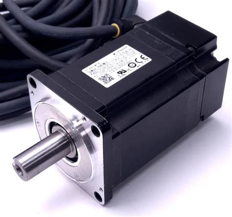 Yaskawa SGMJV 04A3M61 Rotary Servo Motor W Encoder 400W 200v AC NEMA