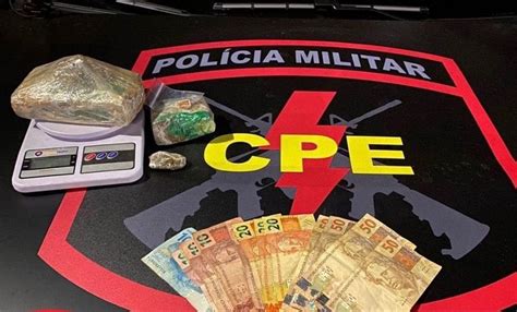 Pmgo Fecha Laborat Rio E Apreende Mais De Kg De Drogas E Armas De