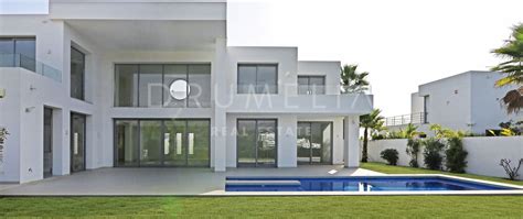 New Elegant Luxury Villa Of Contemporary Style In Puerto Del Capitan