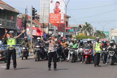 Polresta Cirebon Terapkan Rekayasa Pada Arus Balik Secara Situasional