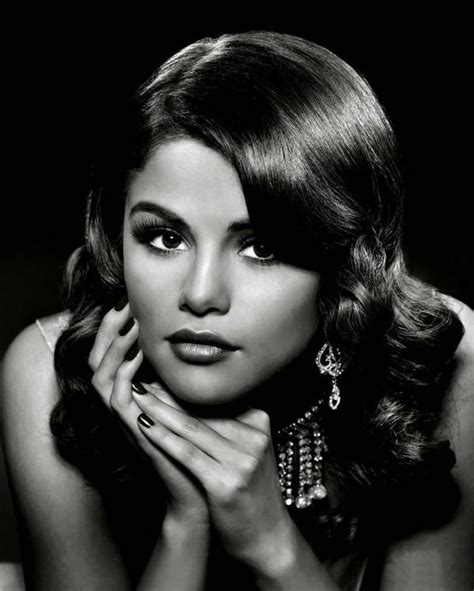 Selena Gomez B&W Spam - Random - OneHallyu