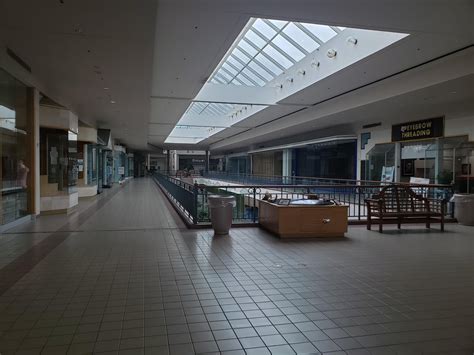 Uniontown Mall, Uniontown, PA : r/deadmalls