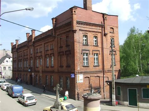 Miejska Biblioteka Publiczna W Nowej Rudzie Budynek G Wny