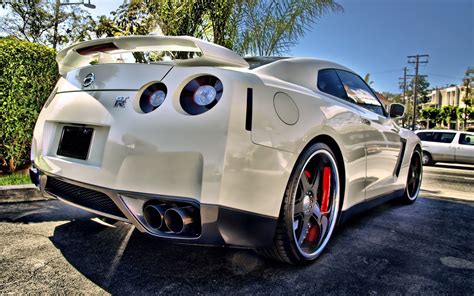 White Nissan Gt R Coupe Car Nissan Skyline Gt R R35 Hd Wallpaper Wallpaper Flare