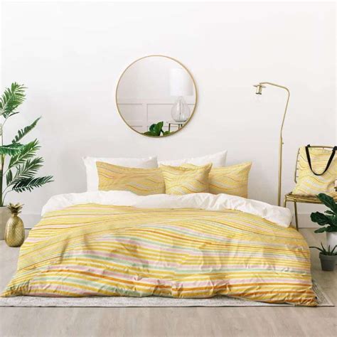 Bright and Cheerful Yellow Bedroom Decor Ideas