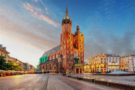 Cracovia Visita Guiada A Pie Por El Casco Antiguo Getyourguide