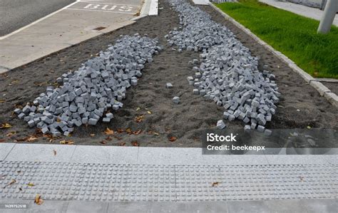 Adoquines Hechos De Cubos De Piedra Que Pueden Crear Hermosos Mosaicos