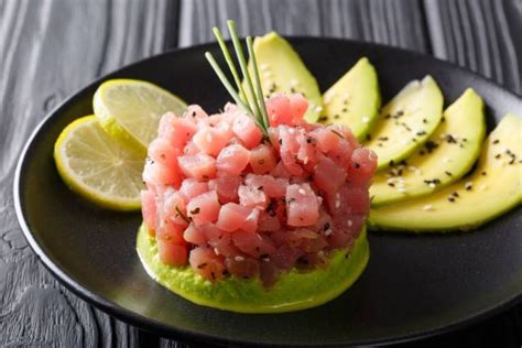 Tartare Di Tonno Rosso La Ricetta Con Avocado E Pistacchi Ricetta