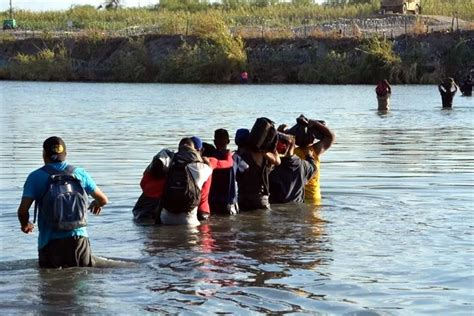 Llegan Migrantes A Piedras Negras Cruzan A Eu