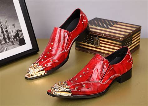 New Arrival Red Metal Pointed Toe Men Shoes Genuine Leather Rivets Man Oxfords Slip On Wedding