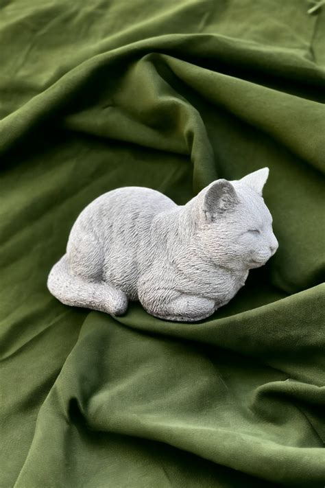 Curled Up Cat Figurine Realistic Cat Memorial Statue Outdoor Etsy