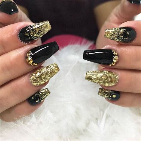 50 Hottest Gold Nail Designs To Spice Up Your Inspirations In 2022