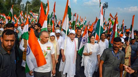 Independence Day 2023 Jandk Governor Manoj Sinha Flags Off ‘har Ghar