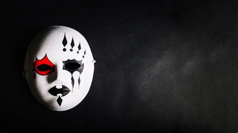 Free Photo | Beautiful and creepy mask for Halloween